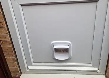 Cat Flap Fitter Chesterfield